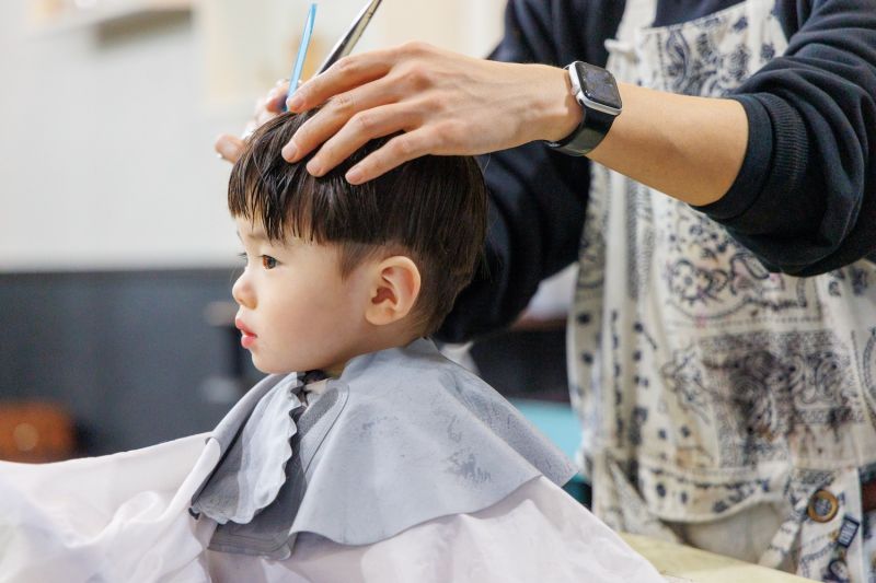 cắt tóc cho trẻ cắt tóc cho trẻ